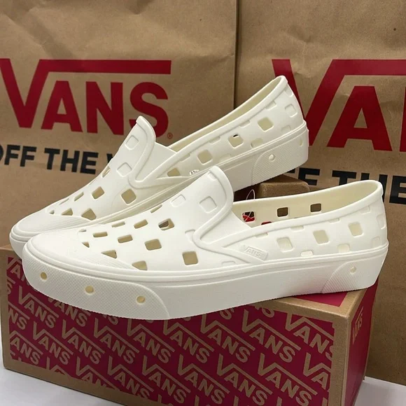 Vans Men’s Slip-On Trk Marshmallow
VN0A5HF8FS8
Sneakers - Picture 5 of 16